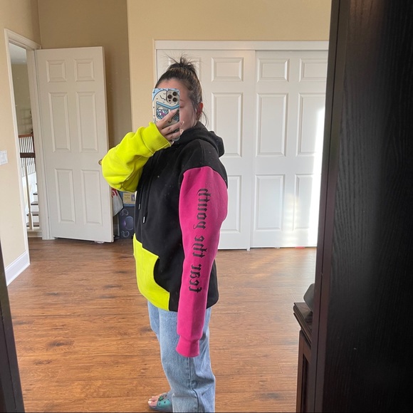 Retro Vibes Color Block Hoodie - Picture 3 of 12